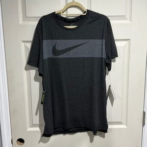 Nike Breathe Fabric T-Shirt; XL, NWT
